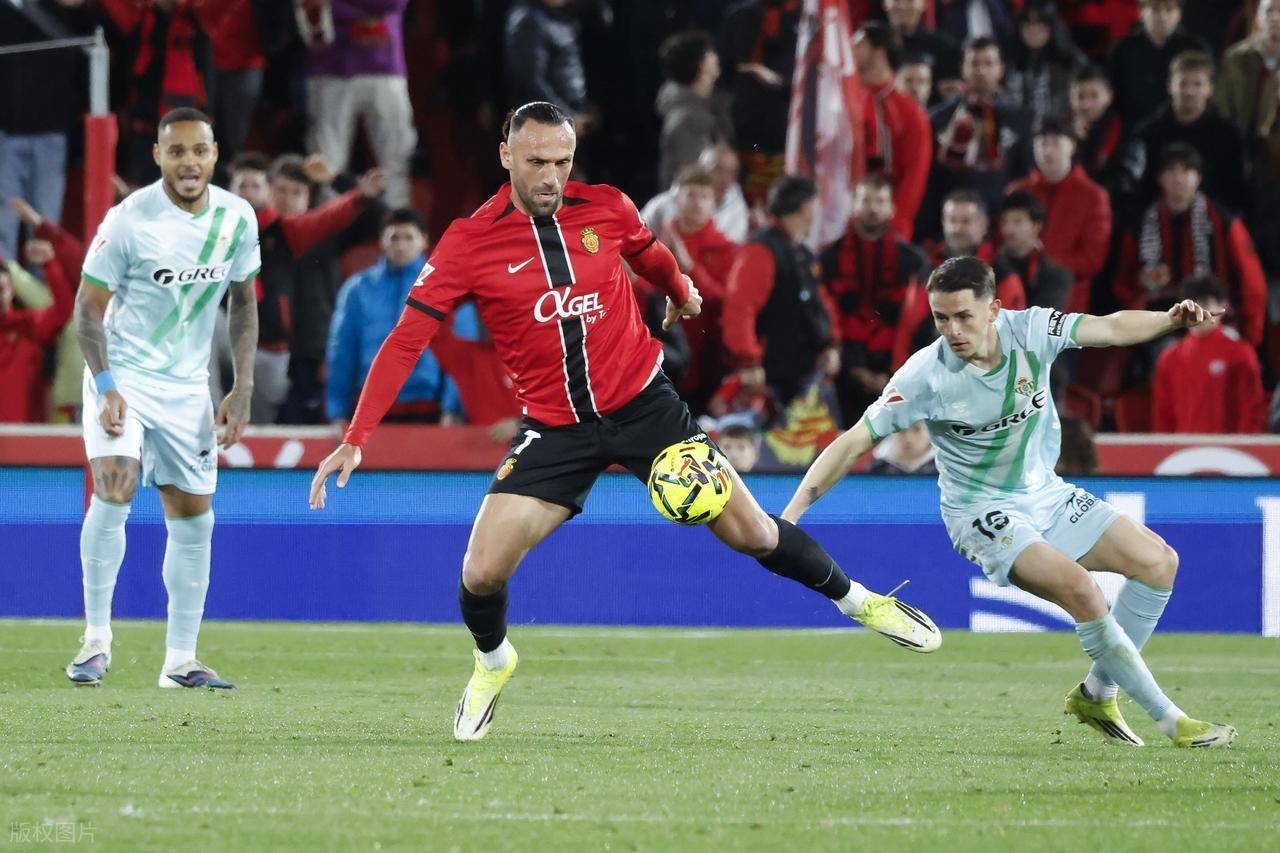 随着马竞0-3,贝蒂斯2-1,瓦伦西亚2-0,西甲最新积分榜出炉