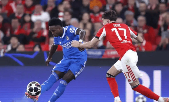 维尼修斯世界波绝杀!皇马残阵复仇本菲卡,穆帅染红埋雷